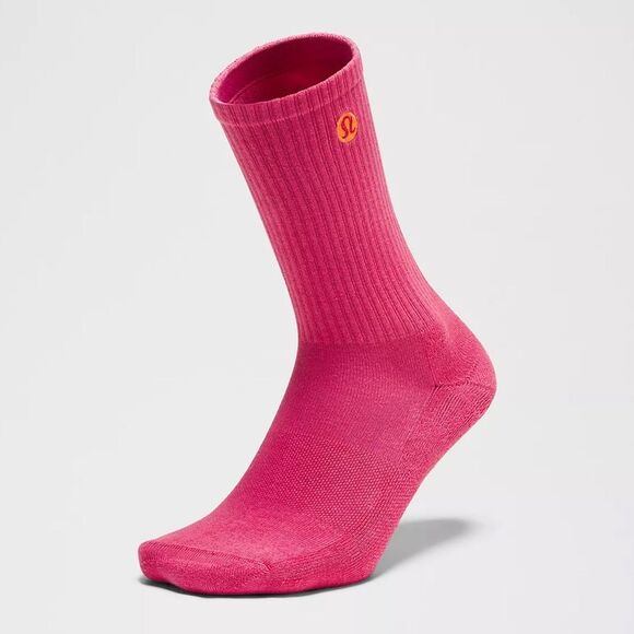 NWT Sz L UNISEX DAILY ESSENTIAL CREW SOCKS - Raspberry Coulis RBCO - Lululemon - Picture 3 of 8